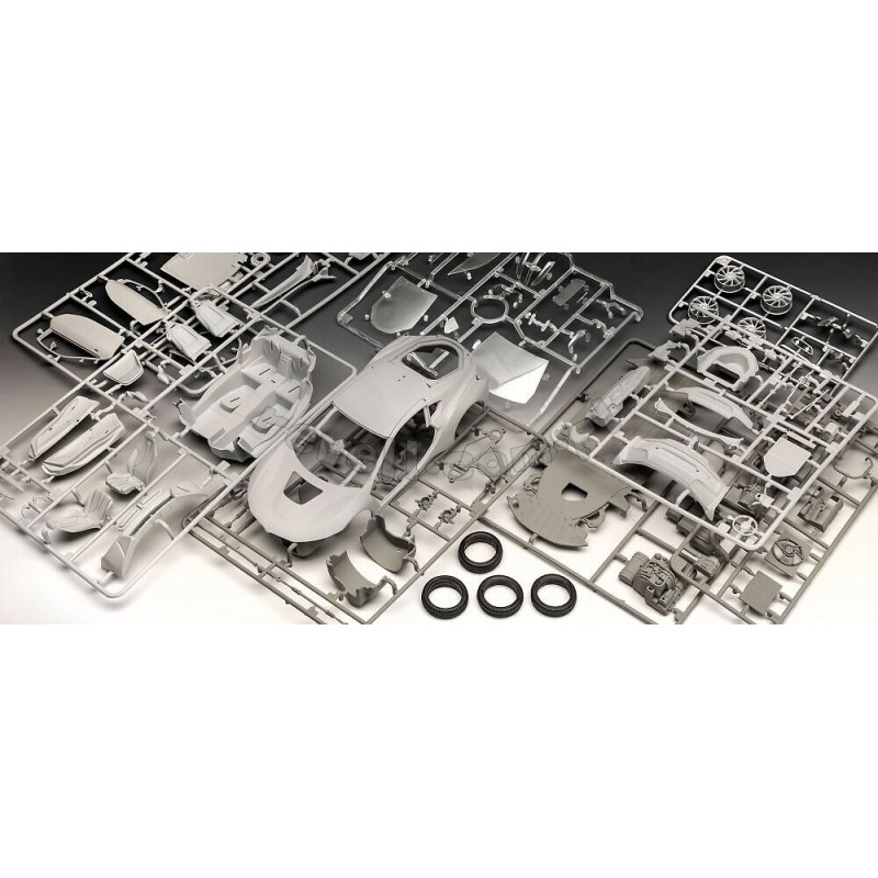 REVELL 1/24 BMW I8 (07670)