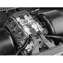 REVELL 1/24 PORSCHE PANAMERA 2 TURBO (07034)