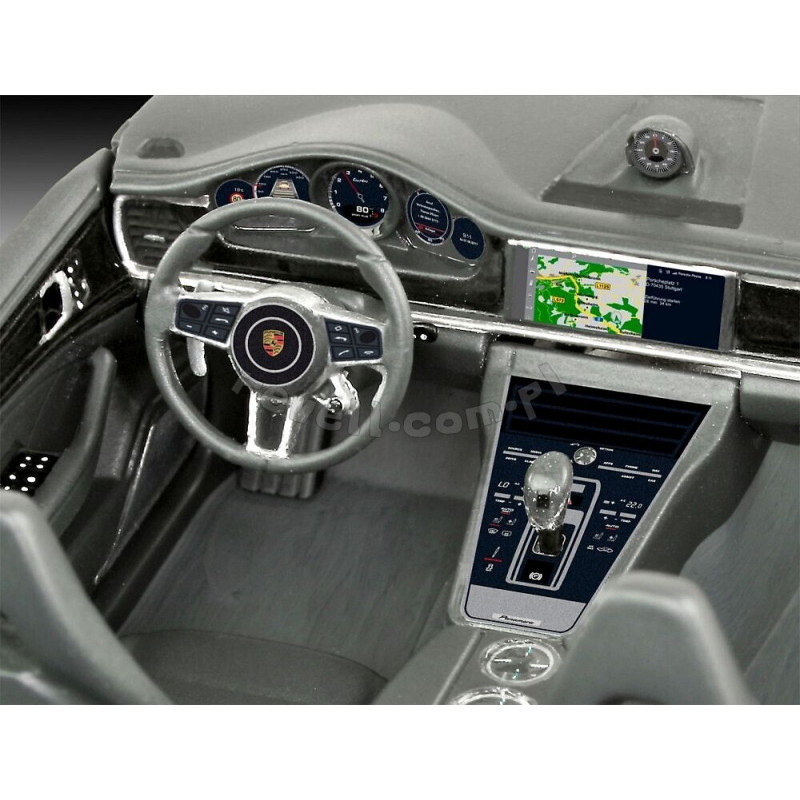 REVELL 1/24 PORSCHE PANAMERA 2 TURBO (07034)