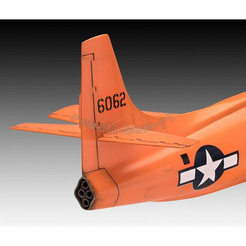 REVELL 1/32 BELL-X1 NADZVUKOVÝ LETOUN (03888)