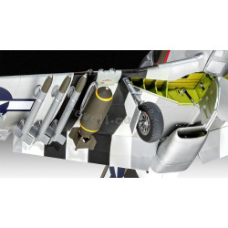 REVELL 1/32 P-51D-15-NA MUSTANG (03838)  LATE VERSION