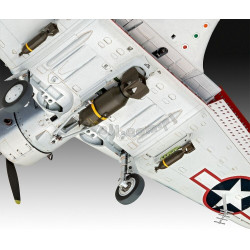 REVELL 1/48 DAUNTLESS SBD-5 (03869)