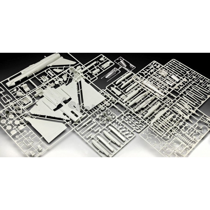 REVELL 1/48 EUROFIGHTER TYPHOON "BARON SPIRIT" (03848)