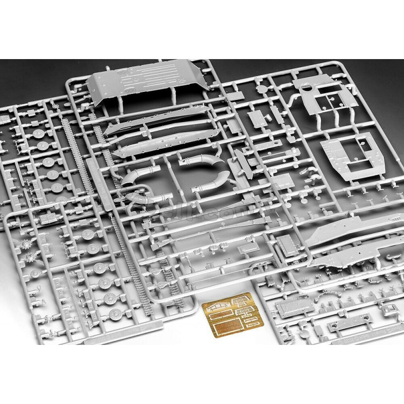 REVELL 1/72 BTR - 50KS (03313)