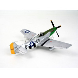 REVELL 1/72 NORTH AMERICAN P-51D MUSTANG (04148)
