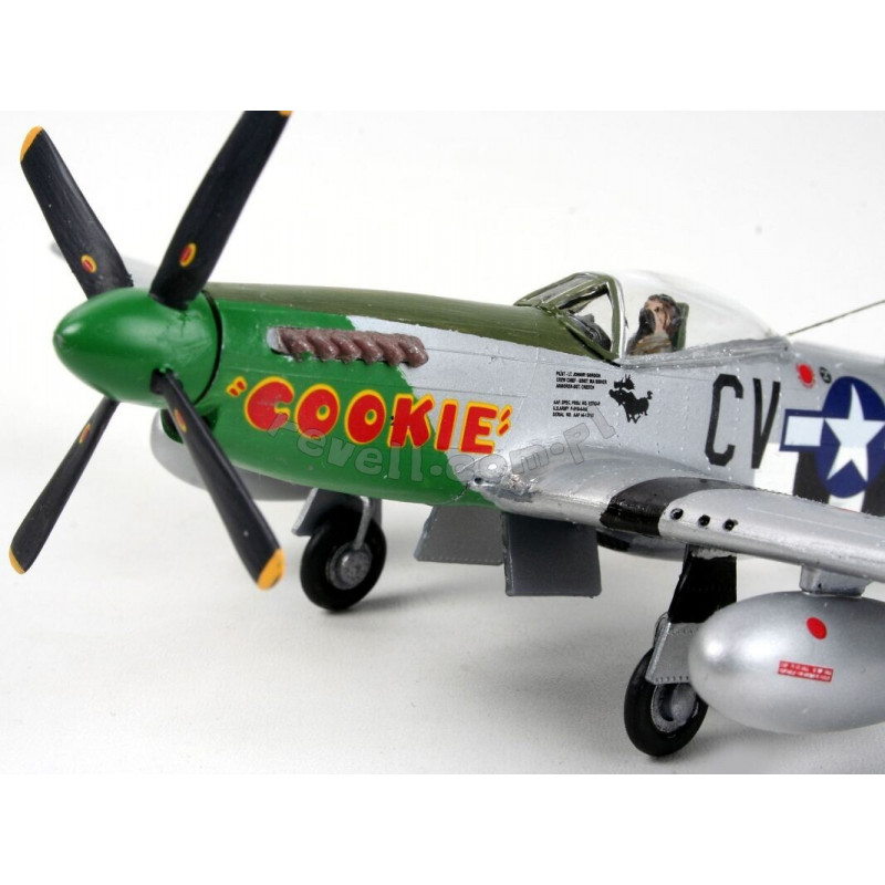 REVELL 1/72 NORTH AMERICAN P-51D MUSTANG (04148)