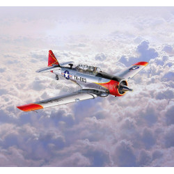 REVELL 1/72 T-6 G TEXAN (03924)