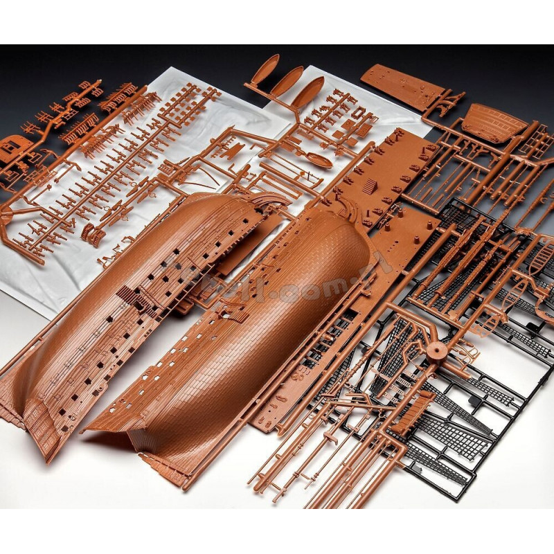 REVELL 1/225 H.M.S. VICTORY (05408)