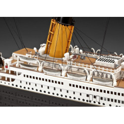 REVELL 1/400 R.M.S. TITANIC - 100 YEARS (05715)