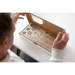 UGEARS KABRIOLET MARZEN VM-05 (70073) mechanical model