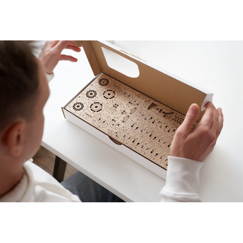 UGEARS KABRIOLET MARZEN VM-05 (70073) mechanický model