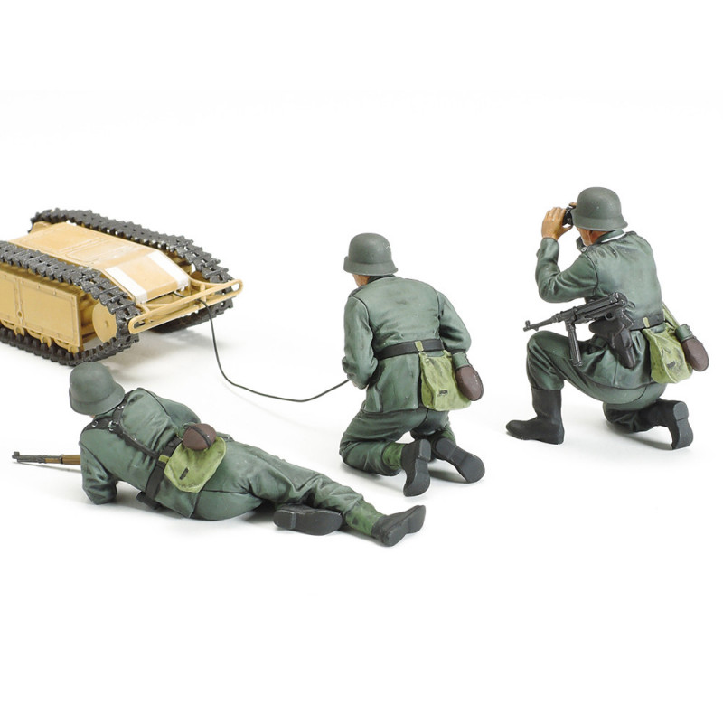 TAMIYA 1/35 GERMAN ASSAULT PIONEER TEAM WITH GOLIATH SET (35357)