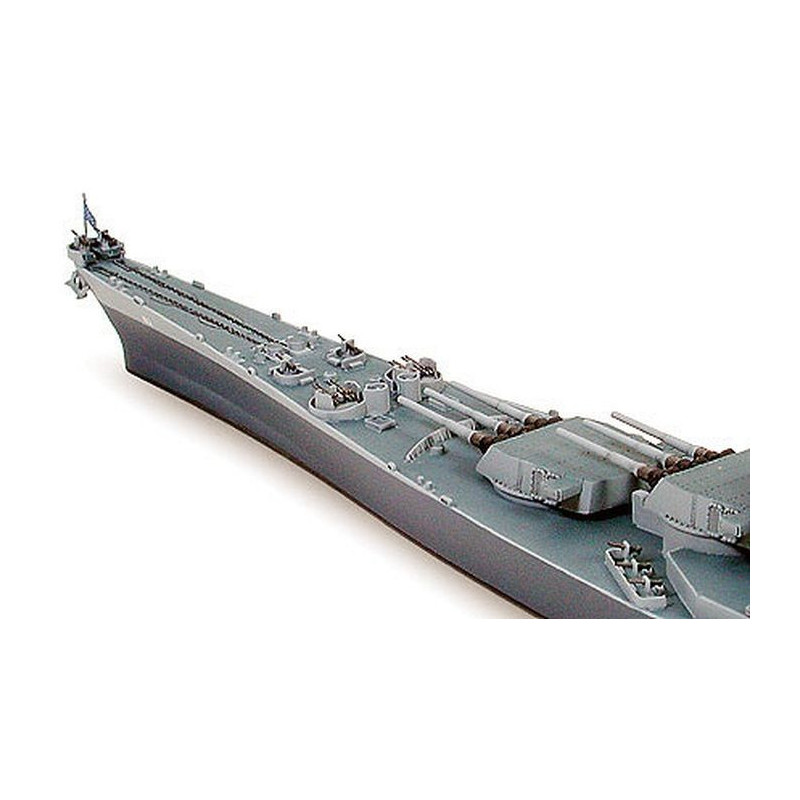 TAMIYA 1/700 AMERICKÁ BITEVNÍ LOĎ MISSOURI (31613)