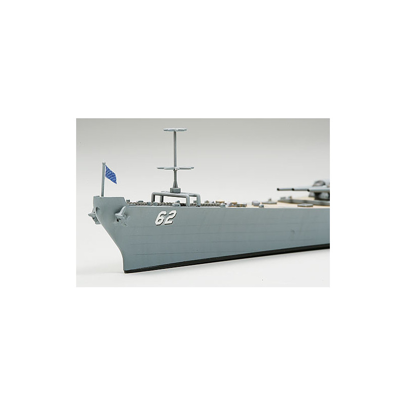 TAMIYA 1/700 AMERICKÁ BITEVNÍ LOĎ NEW JERSEY (31614)