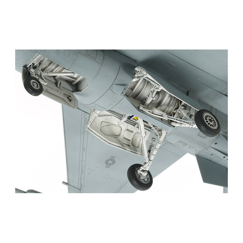 TAMIYA 1/72 LOCHEED MARTIN F-16CJ        FIGHTING FALCON (60786)