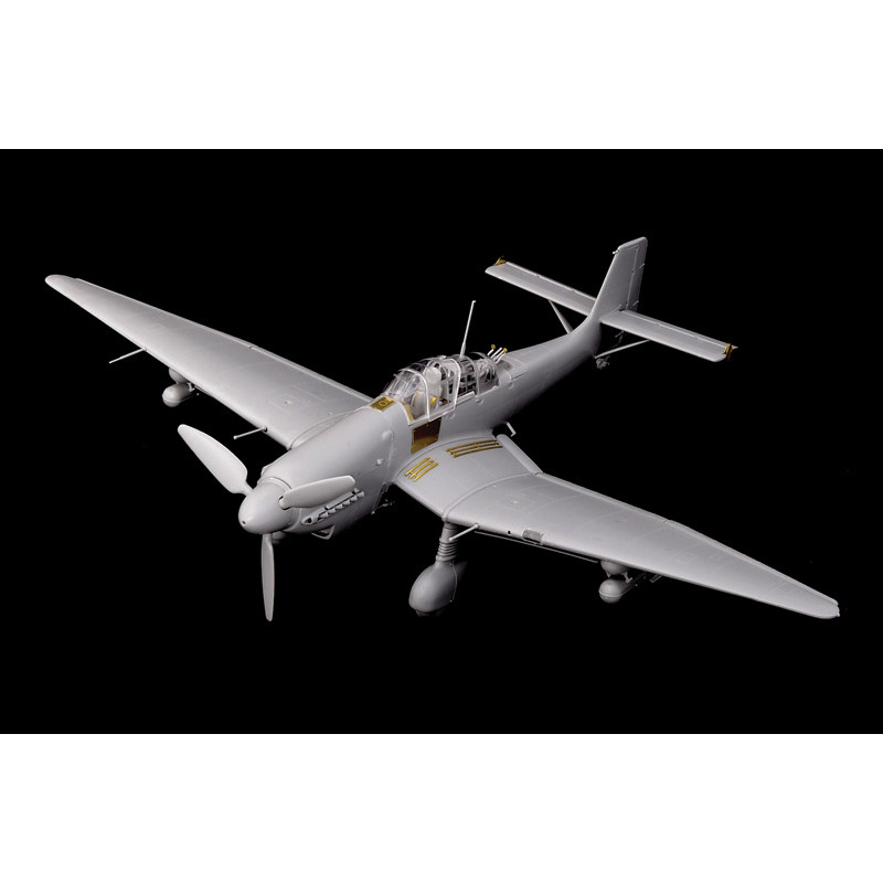 ITALERI 1/48 JUNKERS JU-87 D-5 TAPPING (2709)