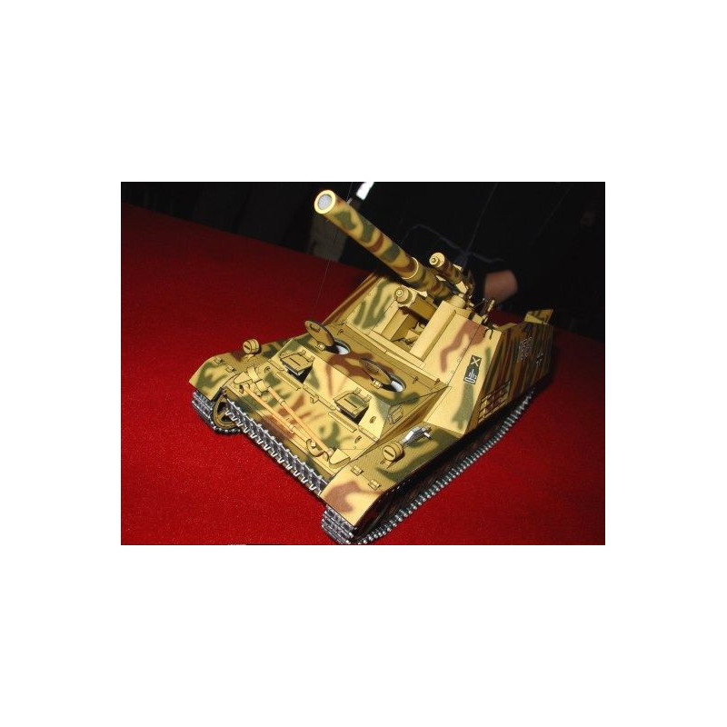 MODELIK Sd Kfz 165 HUMMEL (9/03) samohybné dělo