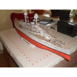 MODEL SHIP USS OKLAHOMA (29/10)