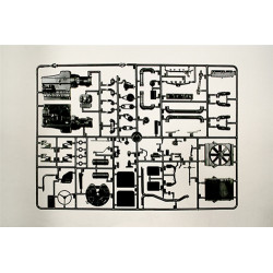 ITALERI 1/24 FREIGHTLINER FLC (3859)