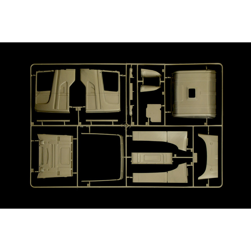 ITALERI 1/24 SCANIA R730 STREAMLINE "TEAM CHIMERA" (3930)