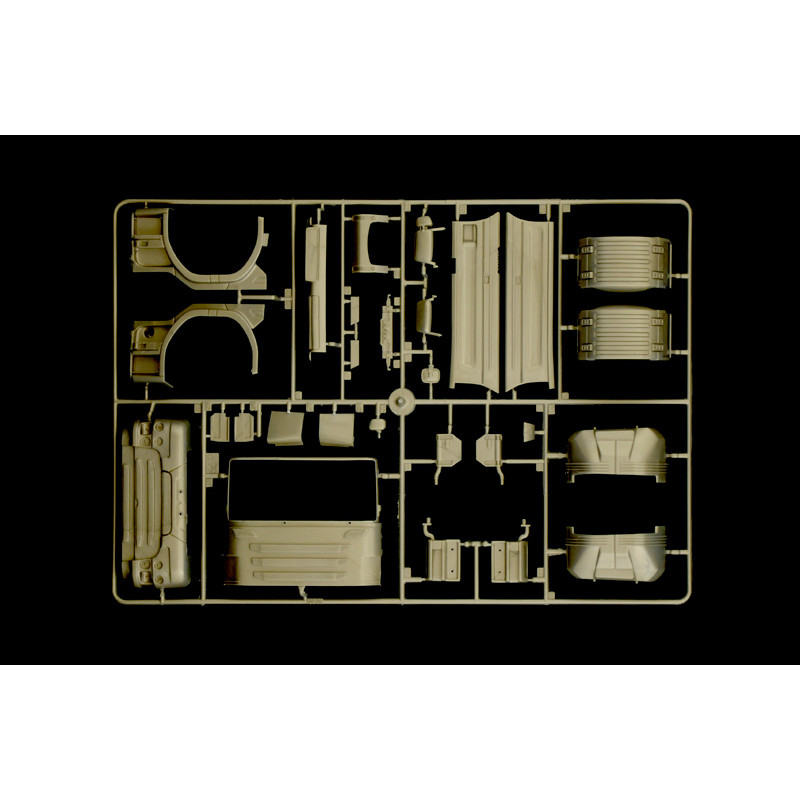 ITALERI 1/24 SCANIA R730 STREAMLINE "TEAM CHIMERA" (3930)