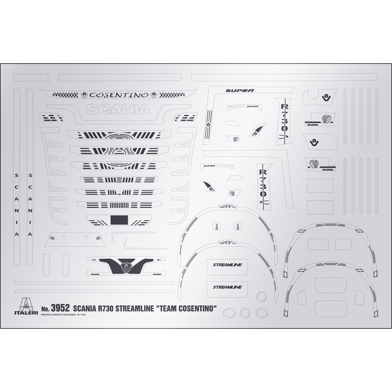 ITALERI 1/24 SCANIA R730 STREAMLINE SHOW TRUCK (3952)