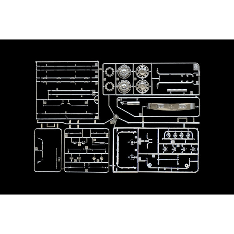ITALERI 1/24 SCANIA R730 STREAMLINE SHOW TRUCK (3952)