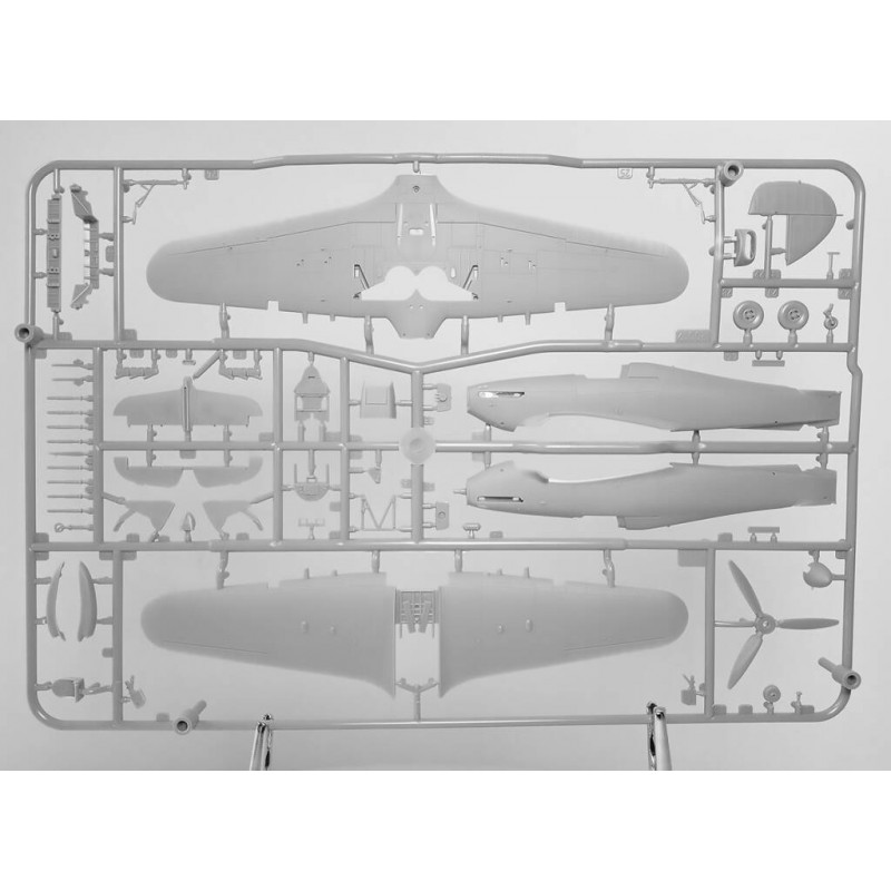 ARMA HOBBY 1/72  HURRICANE MKII.b MODEL KIT (70043)