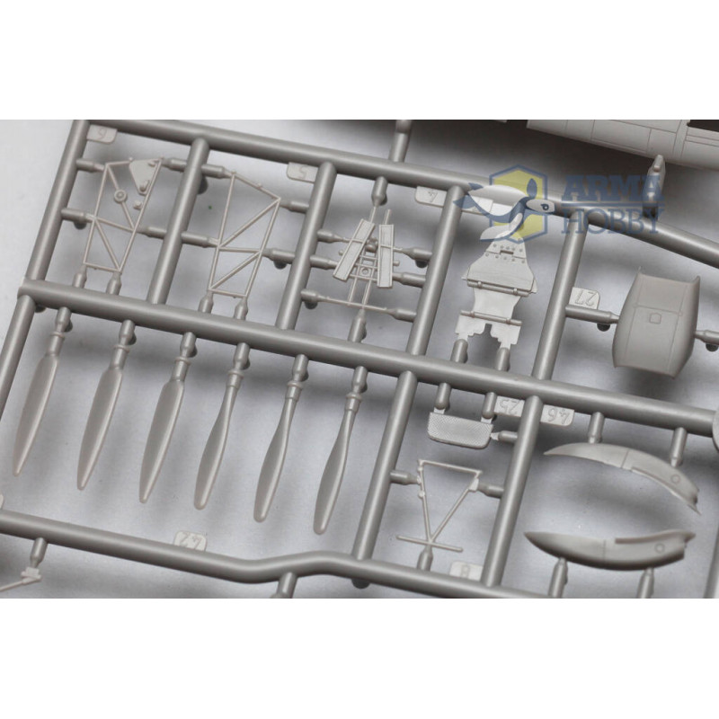 ARMA HOBBY 1/72 HURRICANE Mk I EASTERN   FRONT (70025)