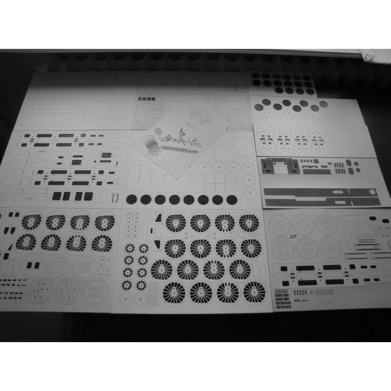 MODELIK PAROWÓZ OSOBOWY Z 1949 r OL 49   (0709W) LASER