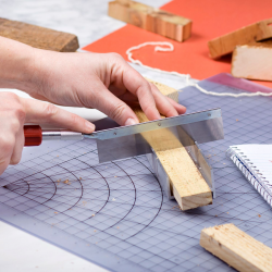 EXCEL KORYTKO DO CIĘCIA POD KĄTEM 45/90  st - aluminowe (EX55665)