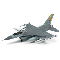 TAMIYA 1/72 LOCKHEED MARTIN F-16CJ FIGHTING FALCON s kompletním vybavením (60788)