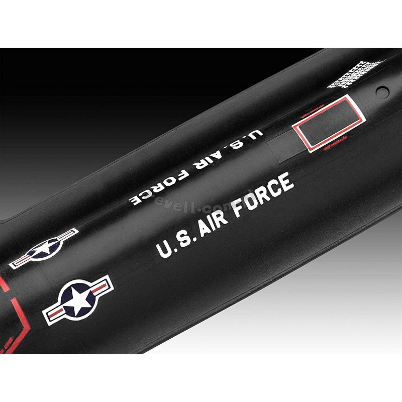 REVELL 1/110 SR-71 BLACKBIRD / EASY      CLICK SYSTEM (03652)