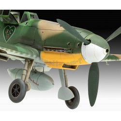 REVELL 1/32 MESSERSCHMITT Bf 109 G-2/4   (03829)