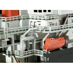 REVELL 1/300 NĚMECKÁ VÝZKUMNÁ LOĎ METEO (05218)
