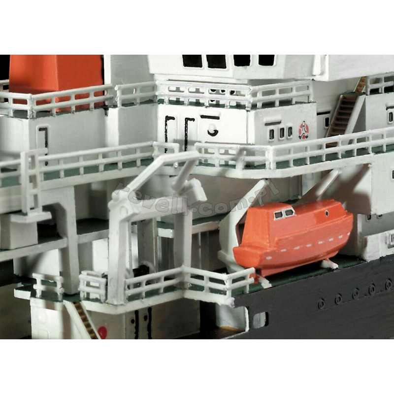 REVELL 1/300 NĚMECKÁ VÝZKUMNÁ LOĎ METEO (05218)