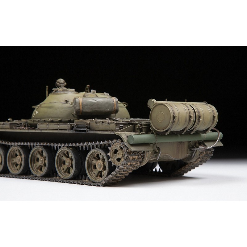 ZVEZDA 1/35 SOVĚTSKÝ HLAVNÍ BOJOVÝ TANK (3622)