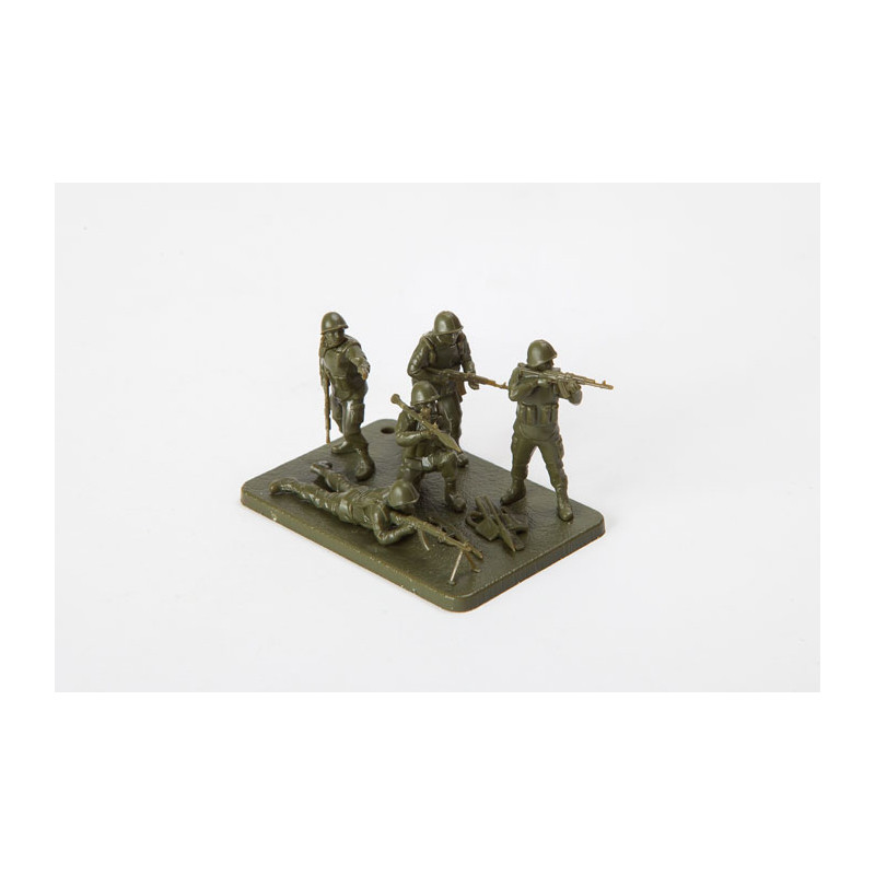 ZVEZDA 1/72 SOVĚTSKÁ MOTORIZOVANÁ PĚCHOTA (7404)