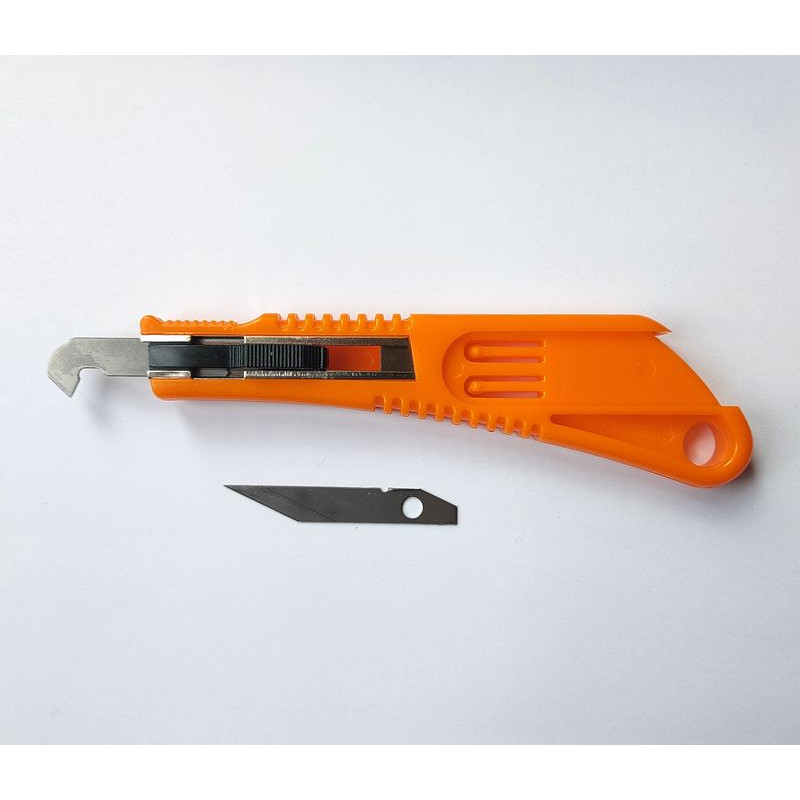 MC KNIFE - SCYTHE (PKN4150) CRAFT MODEL